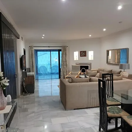 Apartment Large 2 Bed Apt Puerto Banus Marina Private Parking